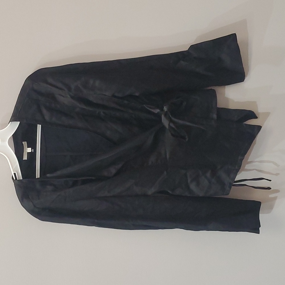 Skin sz 2 wrap top